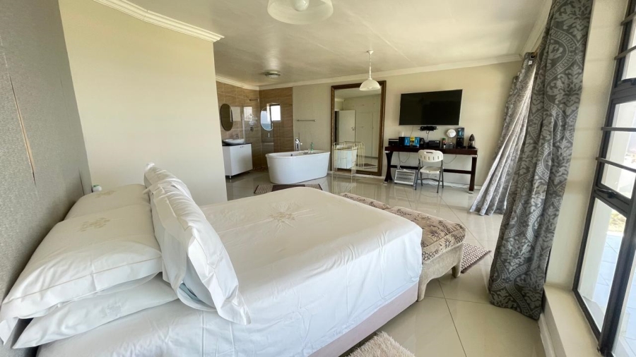 4 Bedroom Property for Sale in Gonubie Eastern Cape